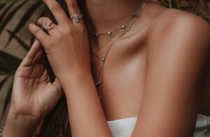 Read more about the article Add Permanent Bracelets to Your Jewelry Collection